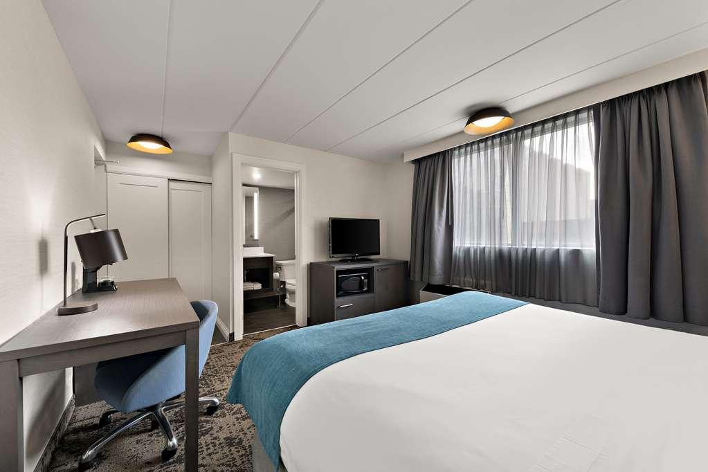 Hotel Western Parkway Toronto North